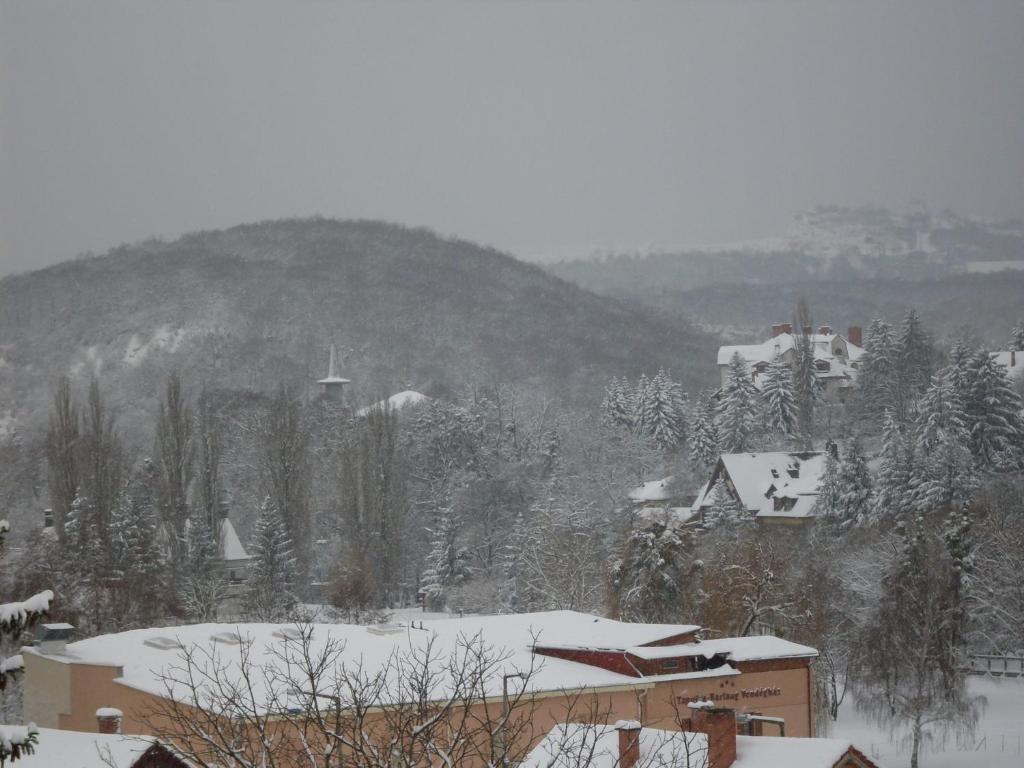 Éden Vendégház Miskolc Extérieur photo